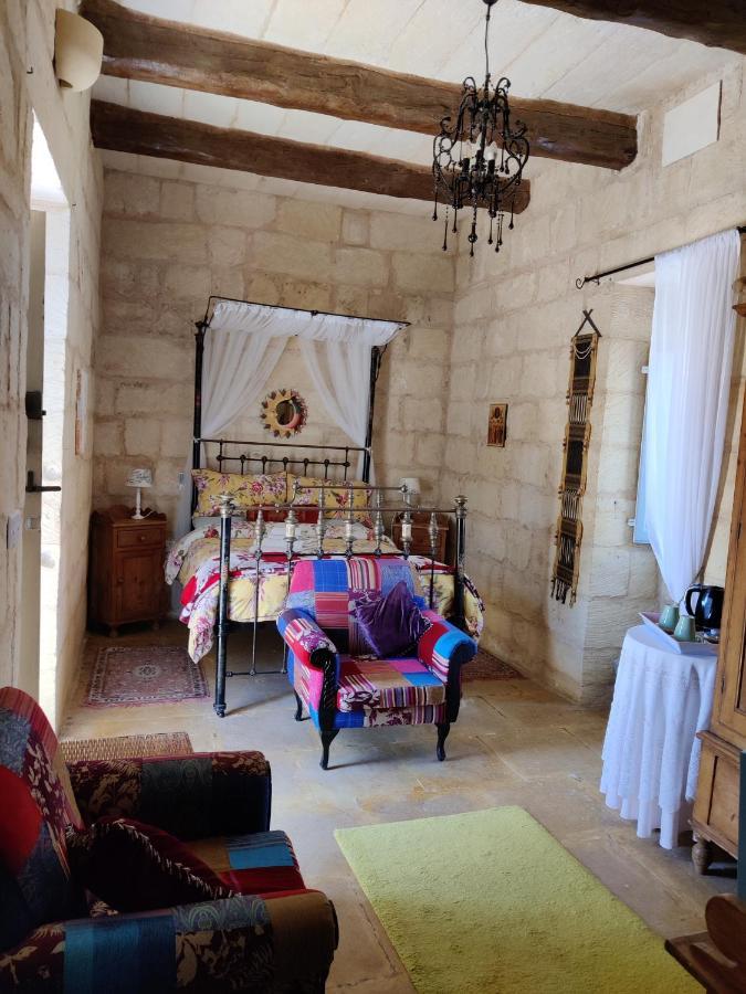The Garden Gate Bed & Breakfast ซานนัต ภายนอก รูปภาพ